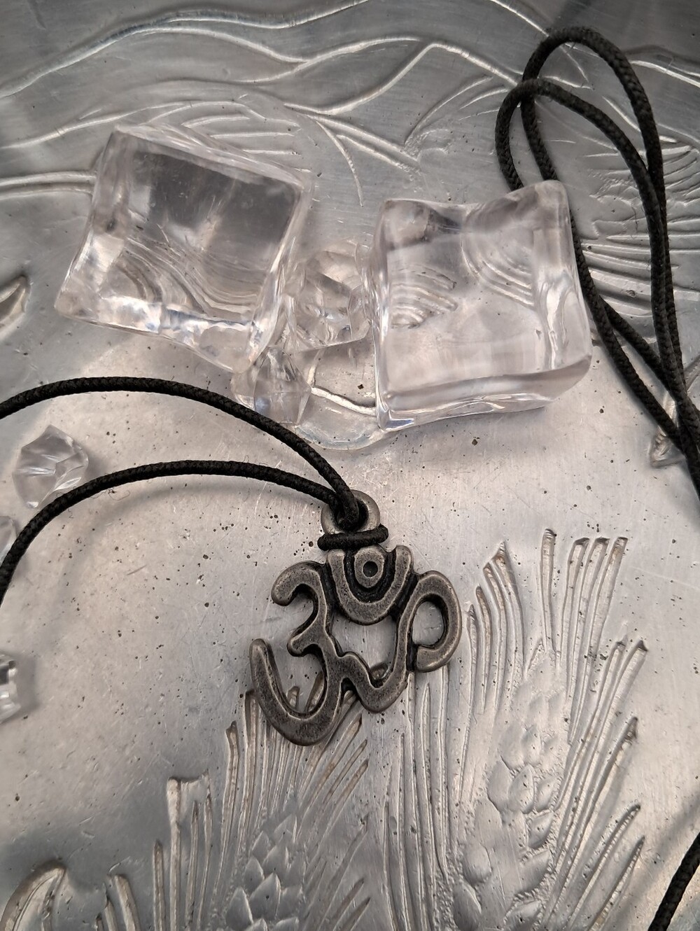 Sacred Om Symbol Yoga Meditation Necklace (Silvertone)